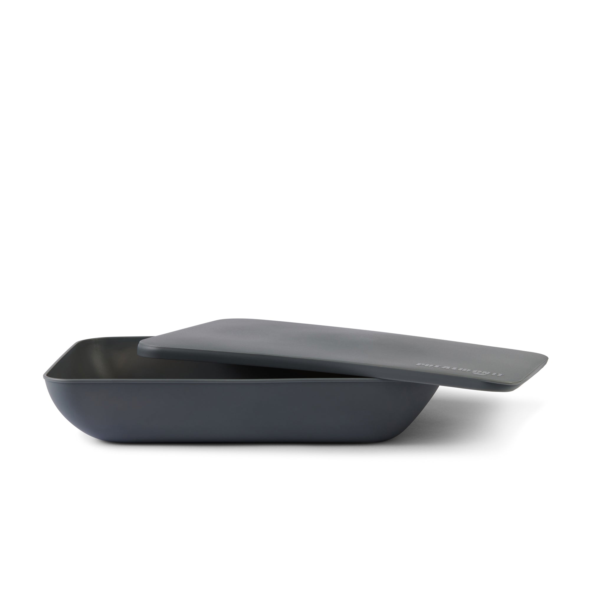Put a lid on it - Serving platter with a lid - Pepper