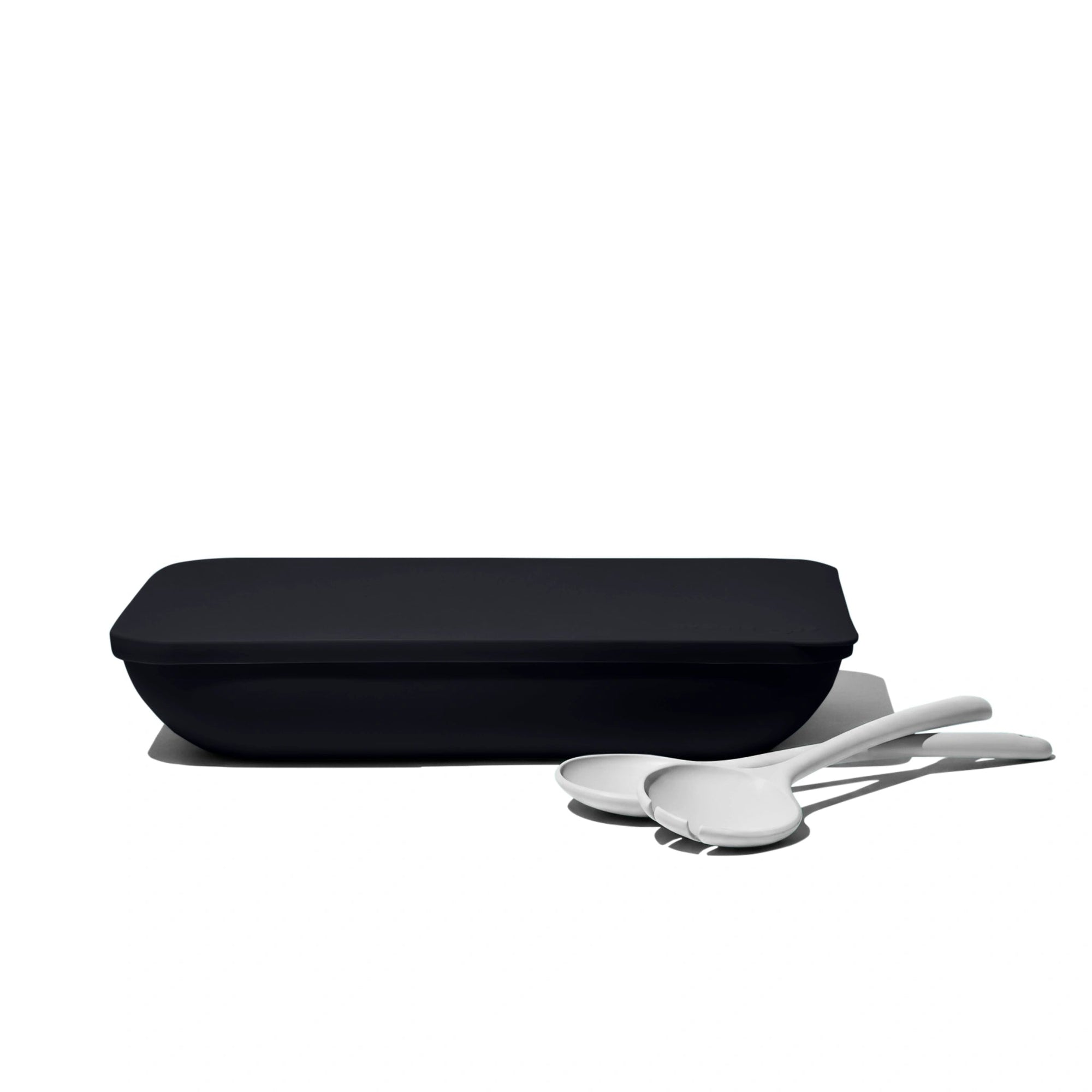 The Essentials: Platter & Servers - Iconic -  - Put a lid on it